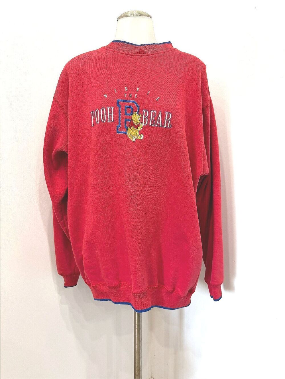 Vintage Winnie the Pooh Red Crewneck Sweatshirt XL 90s